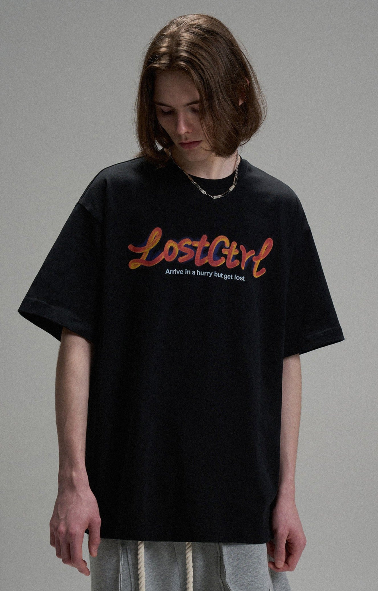 LOSTCTRL ファンガムプリント ロゴTシャツ