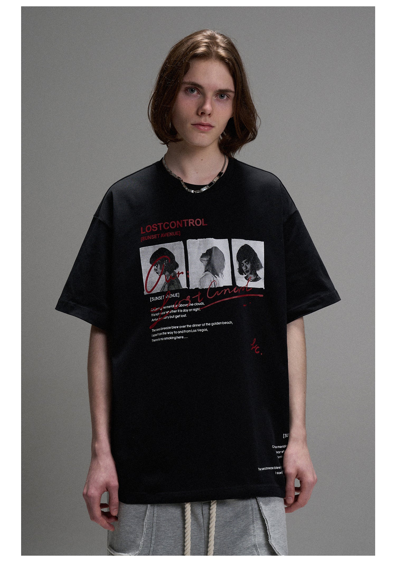 LOSTCTRL LOOK AT ME ロゴ Tシャツ