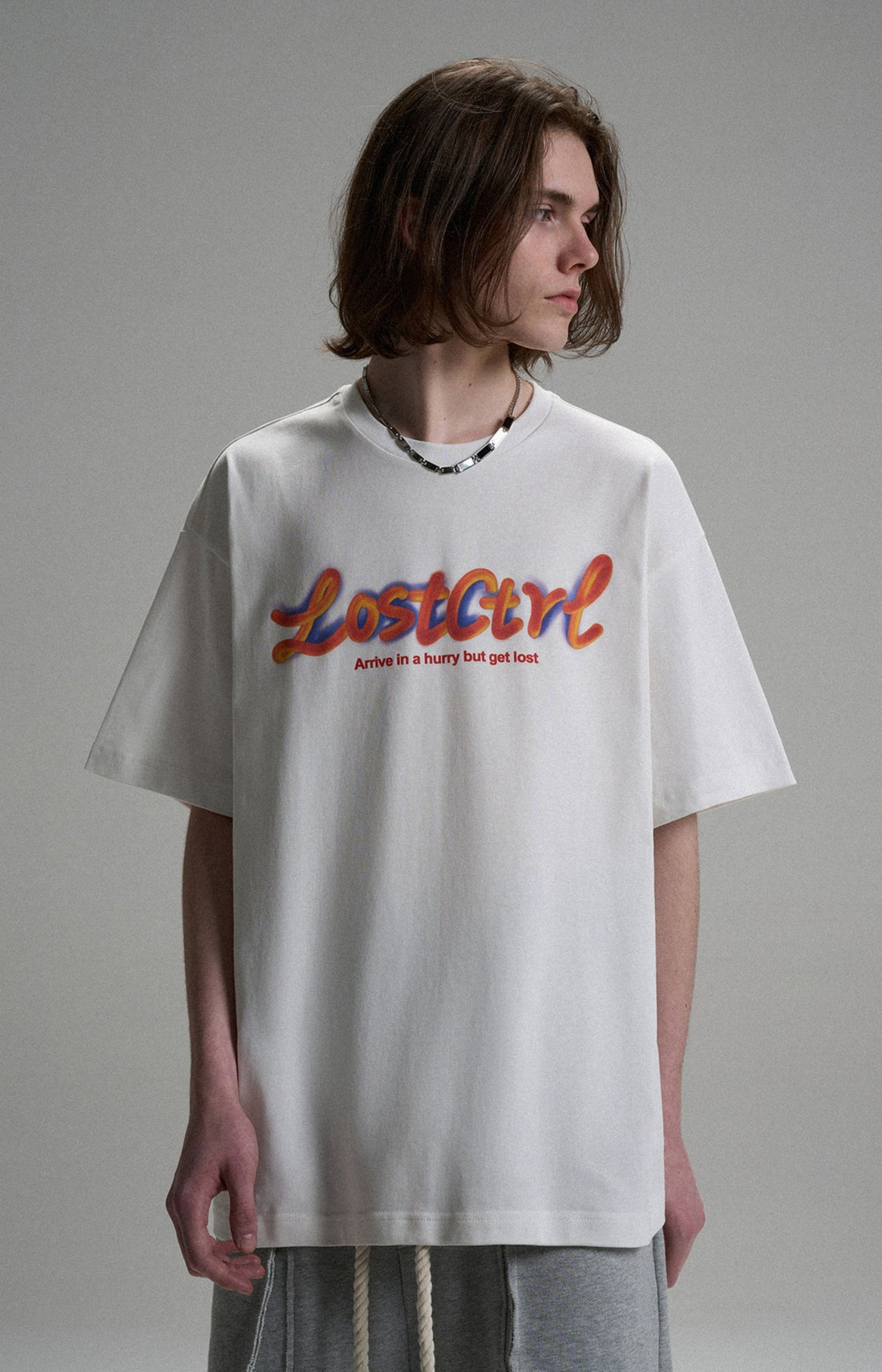 LOSTCTRL ファンガムプリント ロゴTシャツ