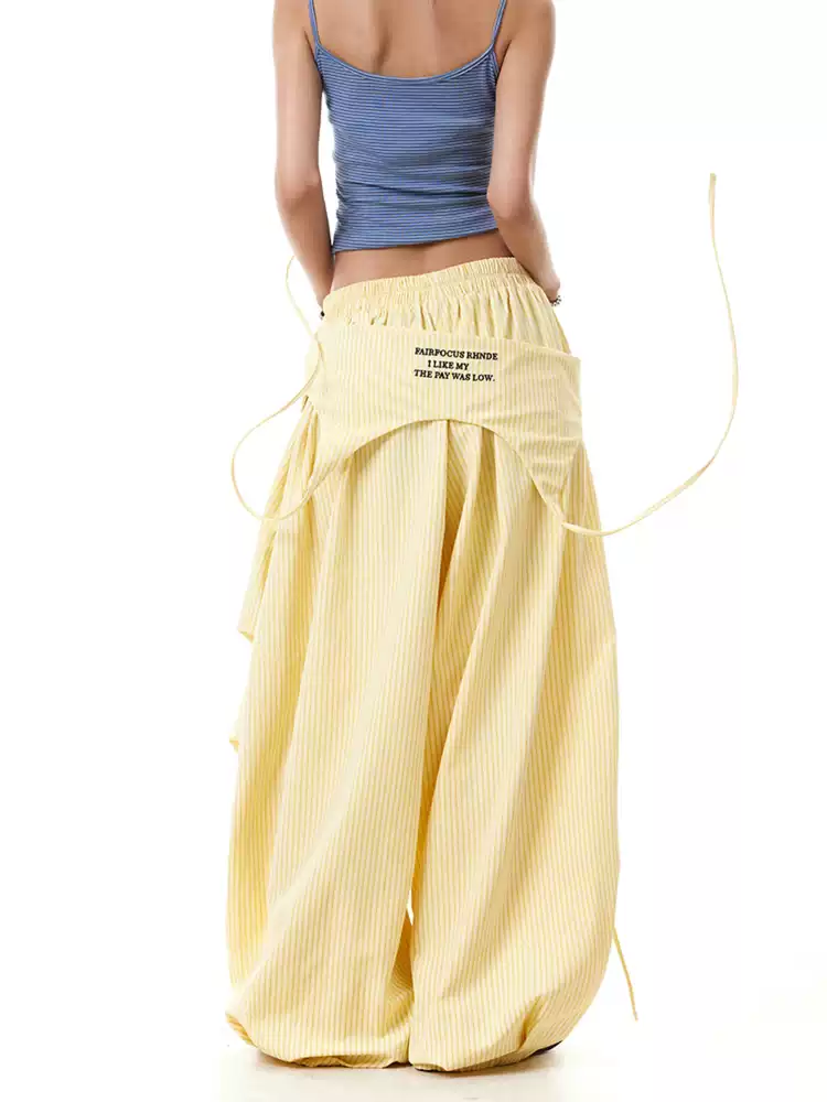 Spitzen-T-Shirt mit V-Ausschnitt