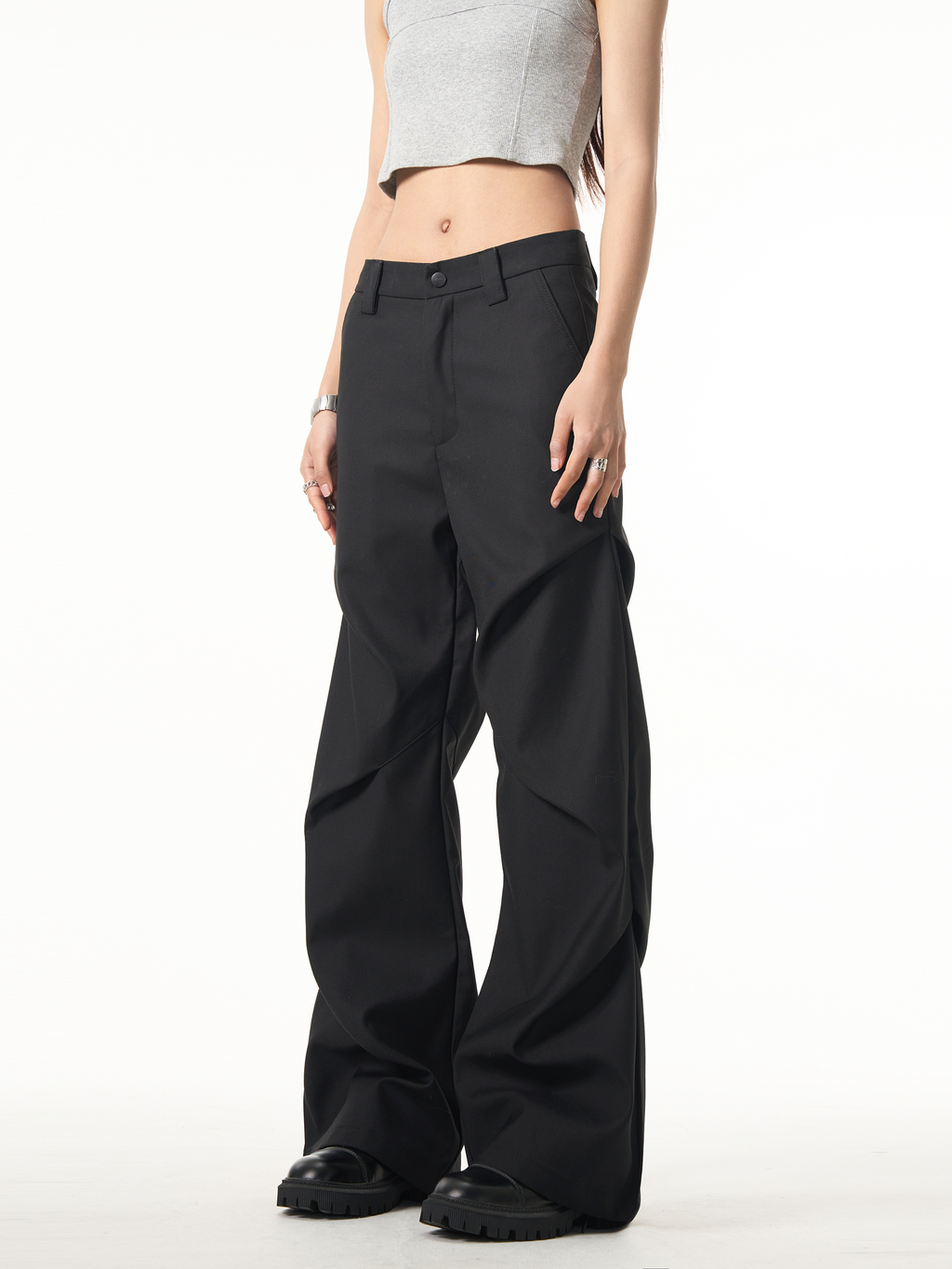 Sculpted Wide-Leg Pleated Trousers