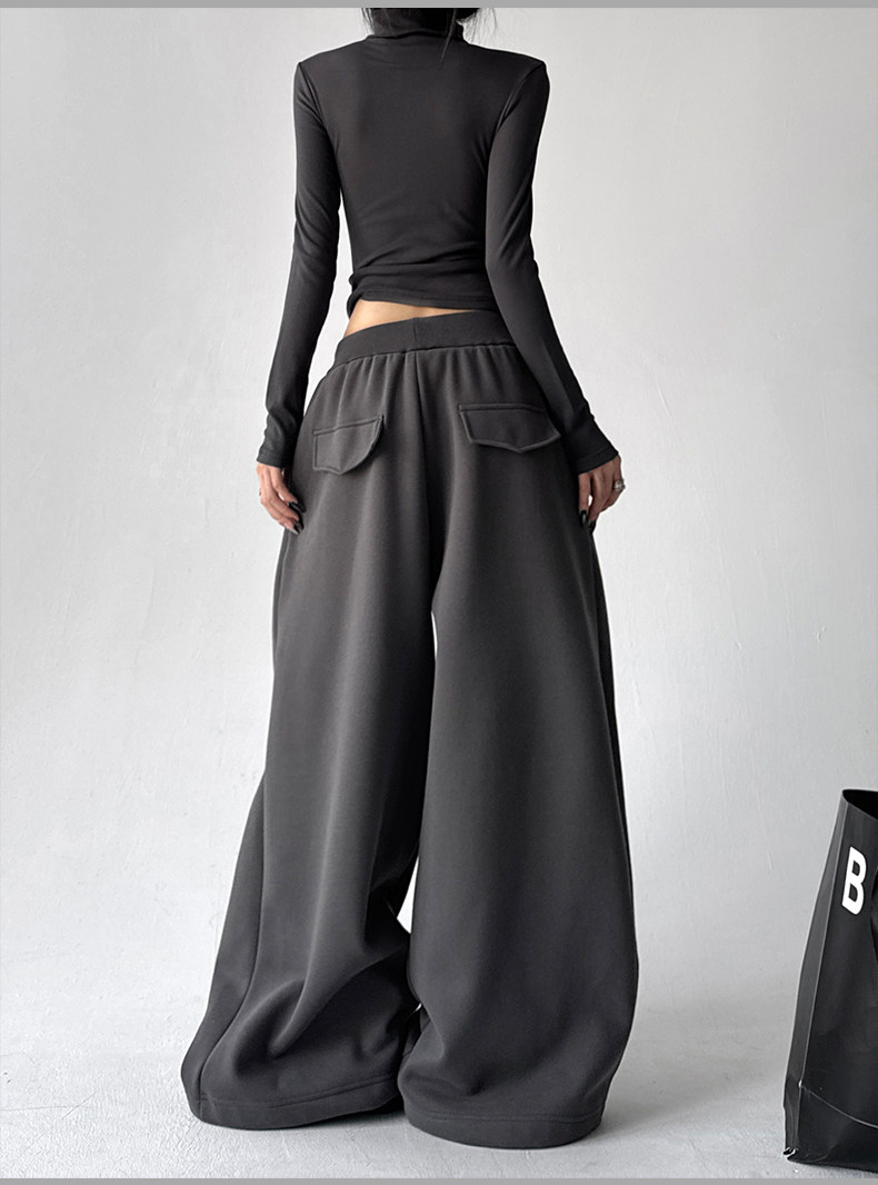 Oversized Fleece-Lined Straight-Leg Sweatpants