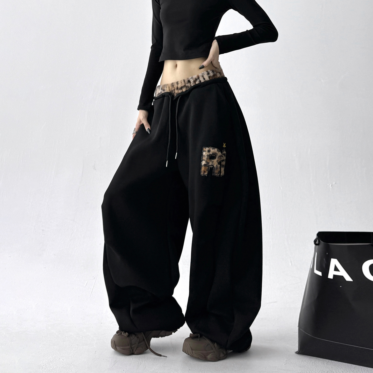 Leopard‑Trim Baggy Wide‑Leg Sweatpants