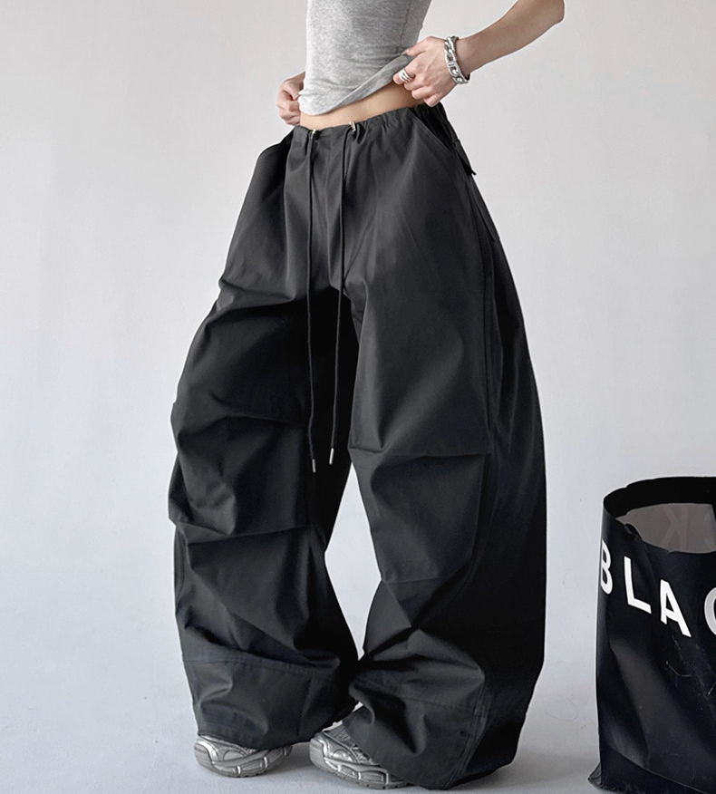 Essential Wide-Leg Parachute Pants – CT5261
