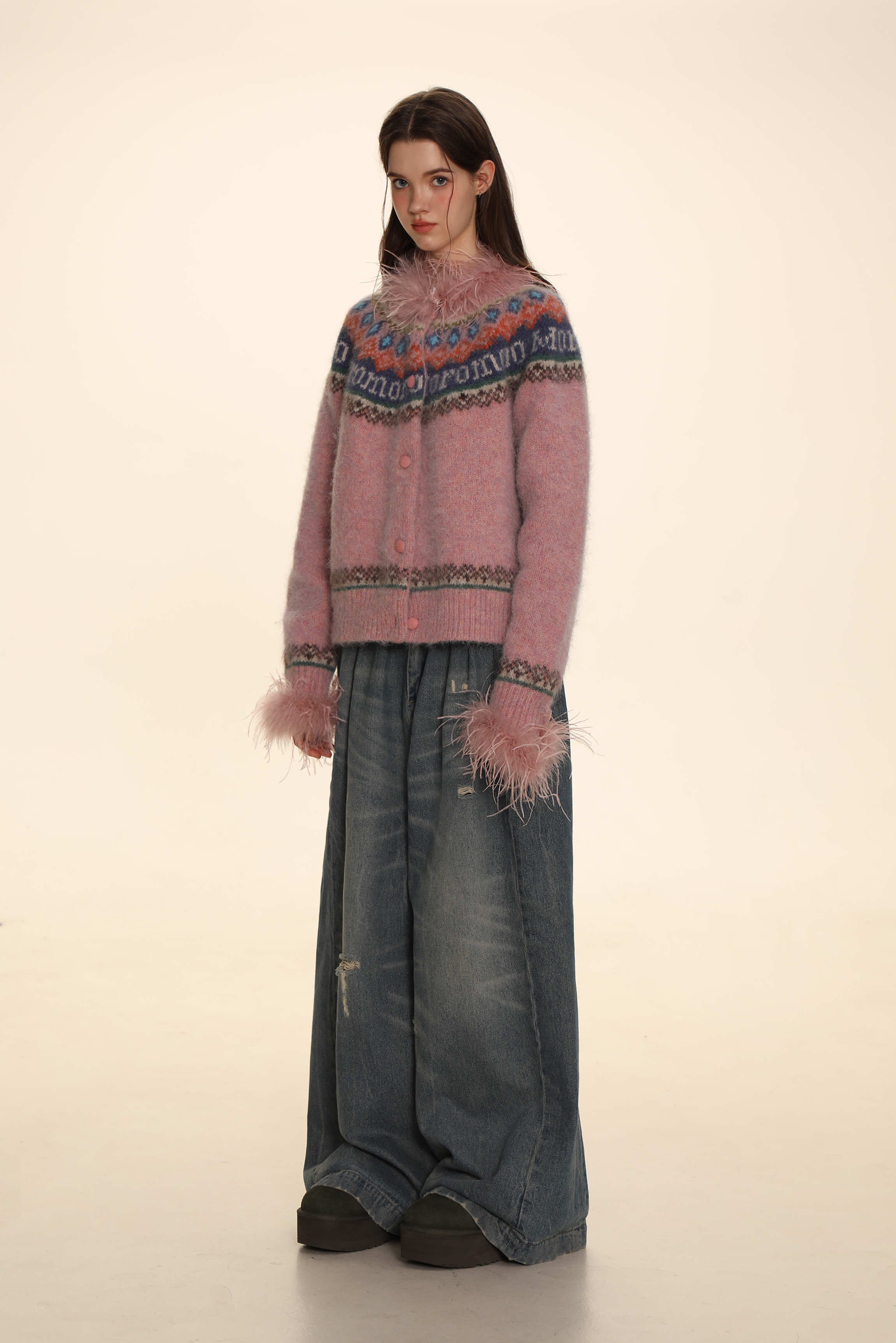 Retro Ostrich Feather Patchwork Round Neck Knitted Cardigan