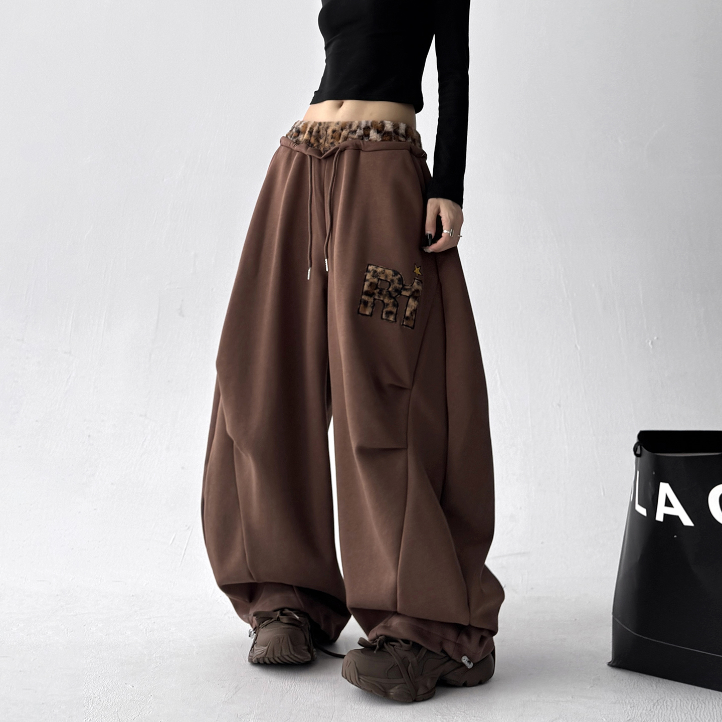 Leopard‑Trim Baggy Wide‑Leg Sweatpants