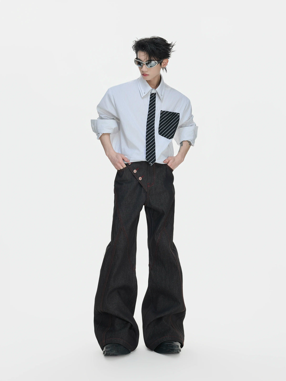 Argue Culture Side-Closure Flared Jeans - gallery view 4