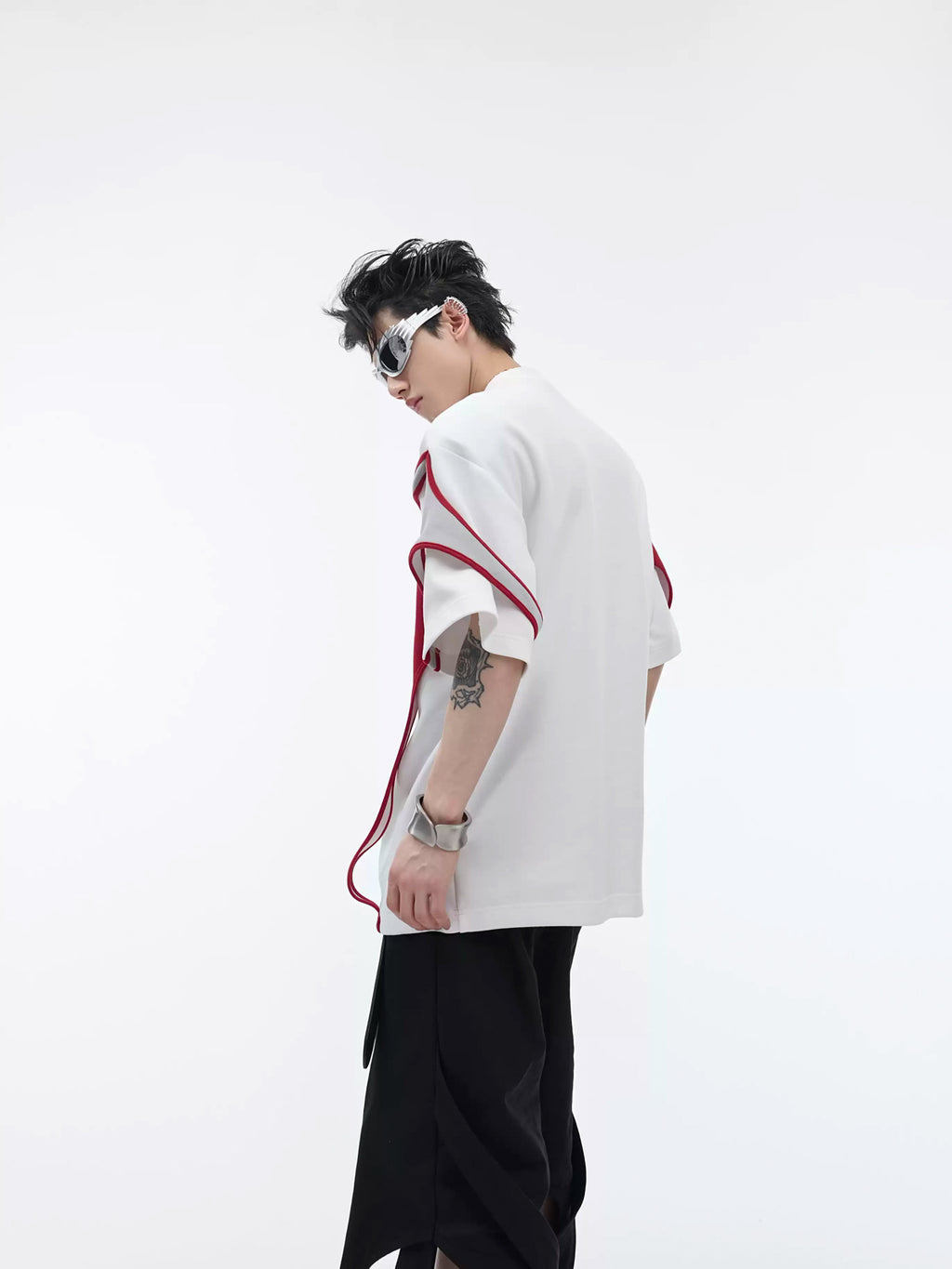 Argue Culture Layered Tie-Detail Padded-Shoulder T-Shirt - gallery view 5