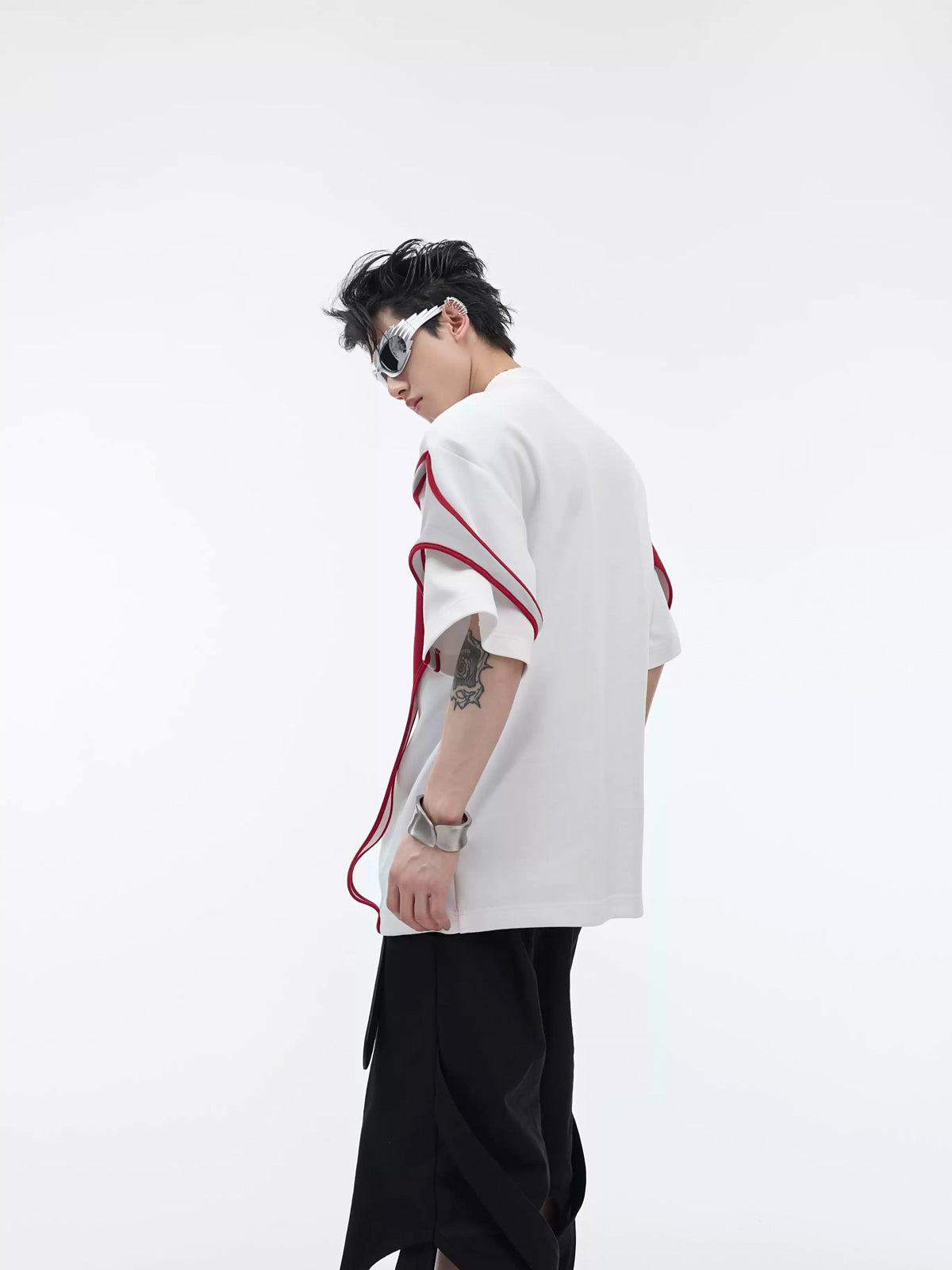 Argue Culture Layered Tie-Detail Padded-Shoulder T-Shirt - gallery view 5