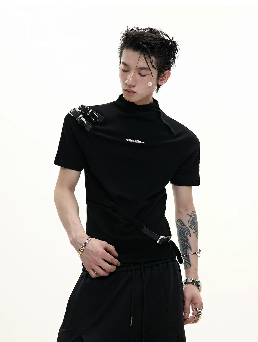 Argue Culture Belted Stand-Collar Fitted T-Shirt - product detail view 6