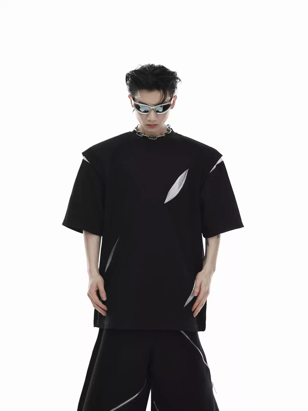 Argue Culture Panelled Padded-Shoulder T-Shirt - gallery view 3