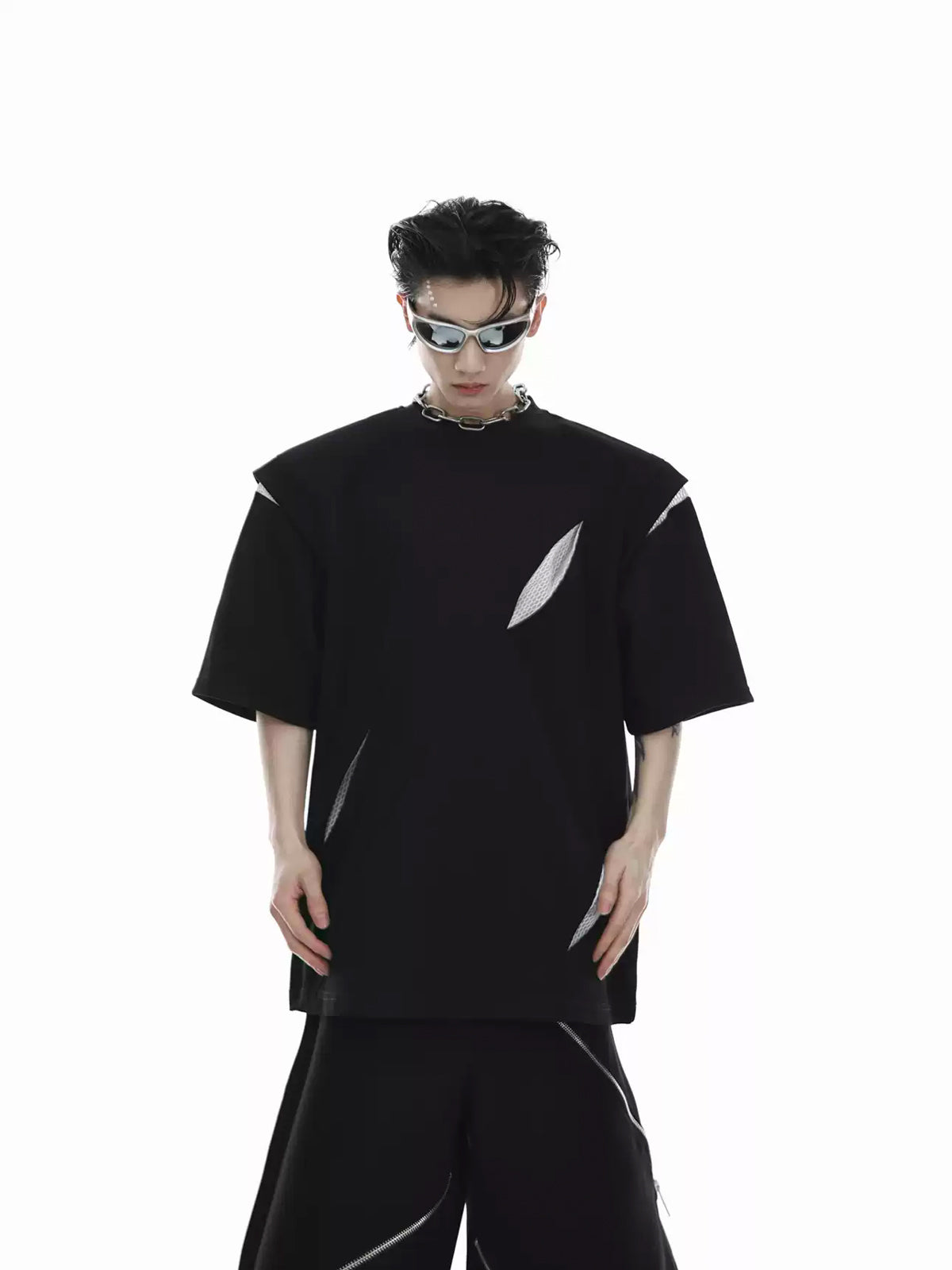 Argue Culture Panelled Padded-Shoulder T-Shirt - gallery view 3