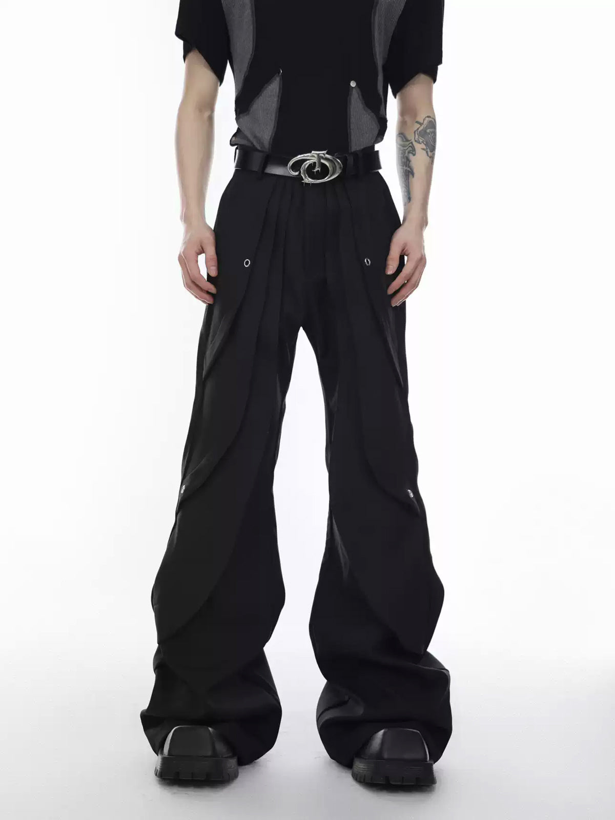 Argue Culture Panelled Flared Tailored Pants - gallery view 3 메인 이미지