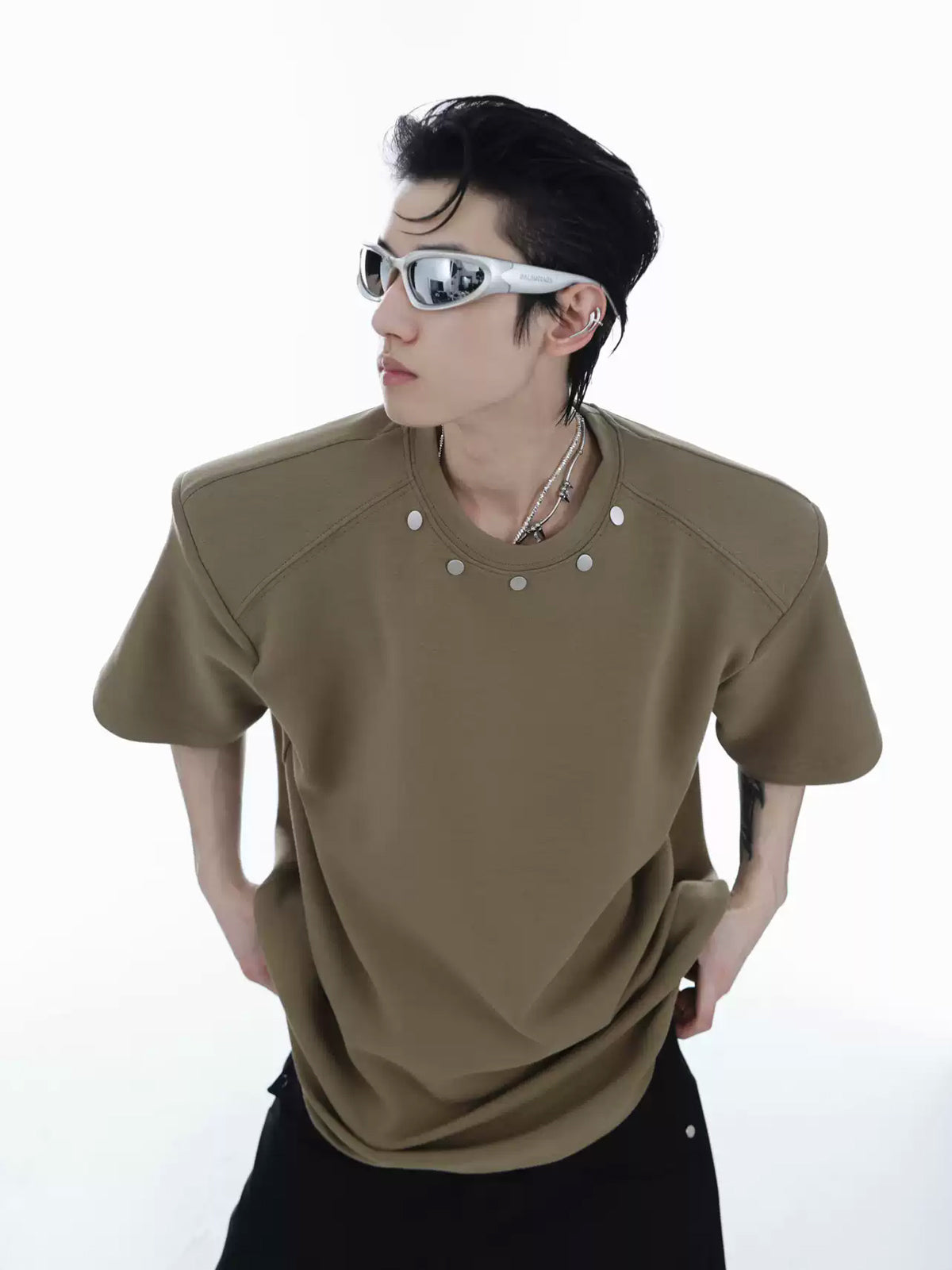 Argue Culture Metal-Button Padded-Shoulder T-Shirt - gallery view 2 메인 이미지