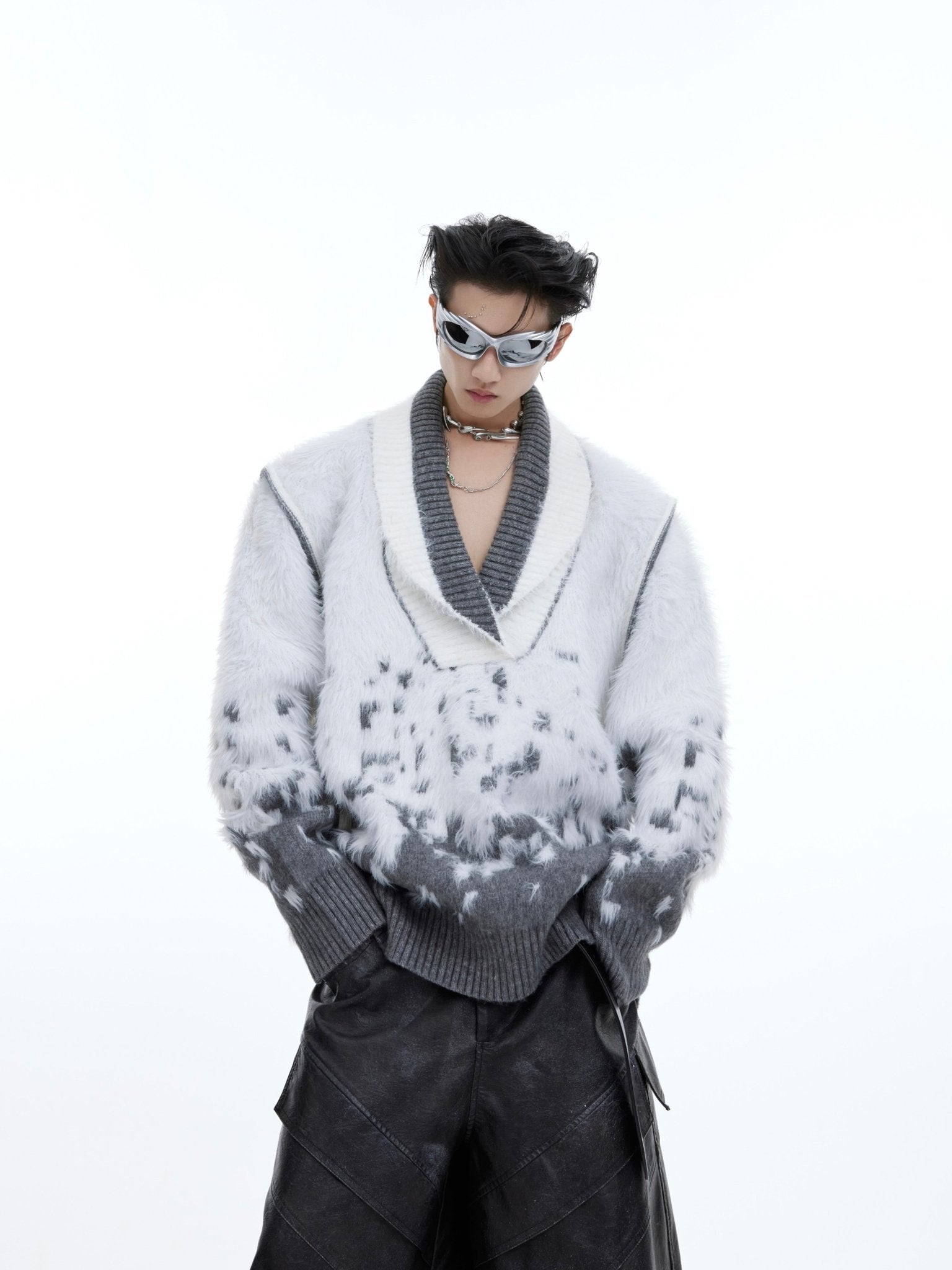 ArguE CulturE Gradient V - neck Knit Sweater - COPPING THREADS - ArguE CulturE