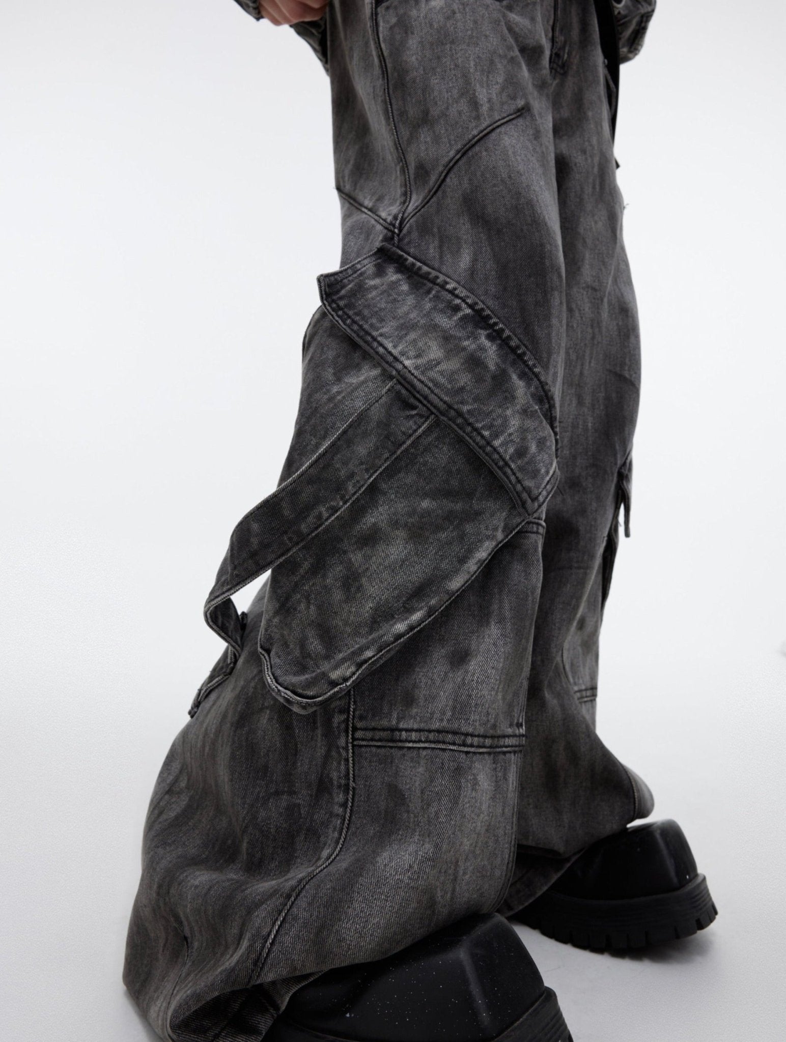 ArguE CulturE Wasteland Style Oversized Pocket Denim Secondary image