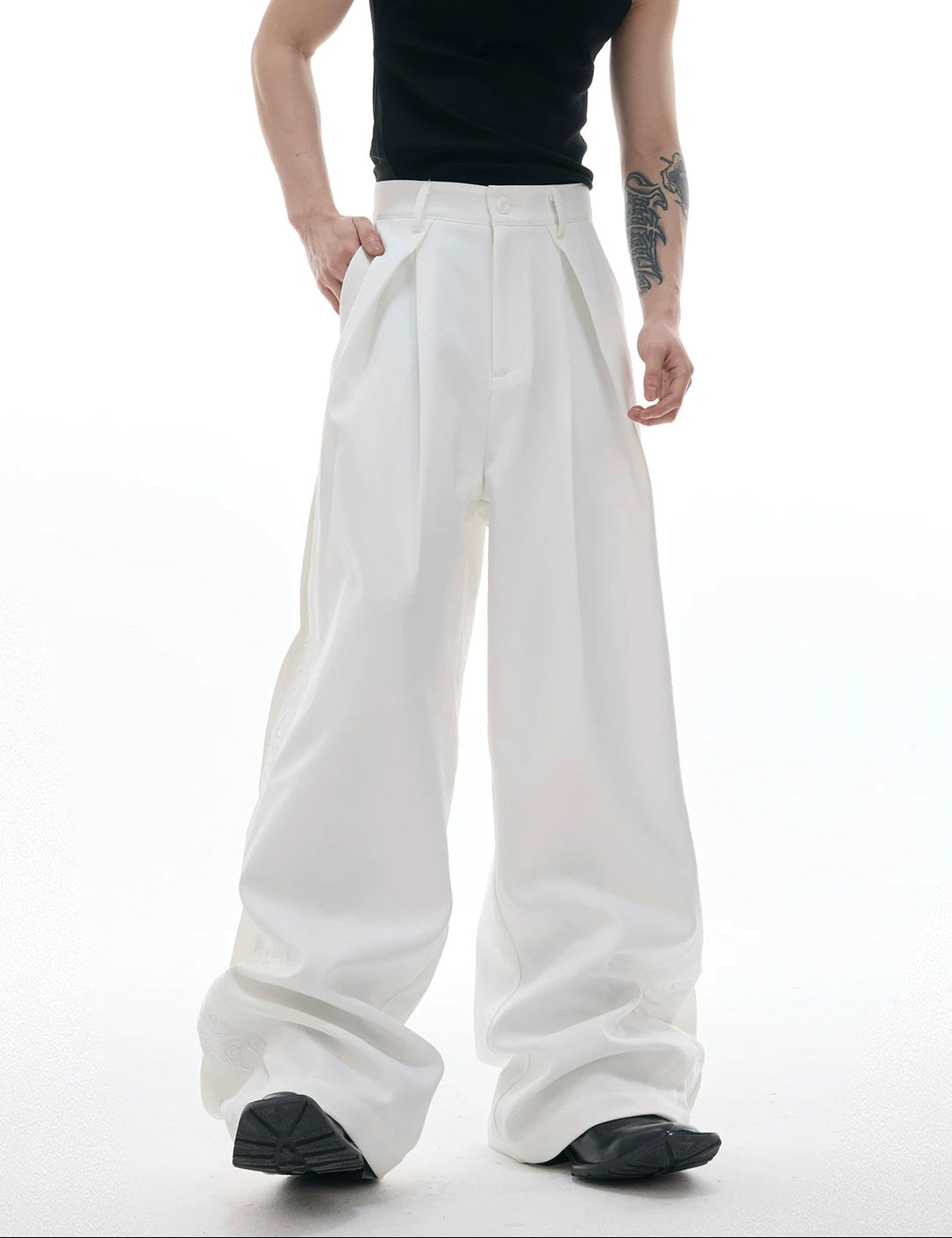 Argue Culture Embroidered Wide-Leg Tailored Pants - product detail view 5