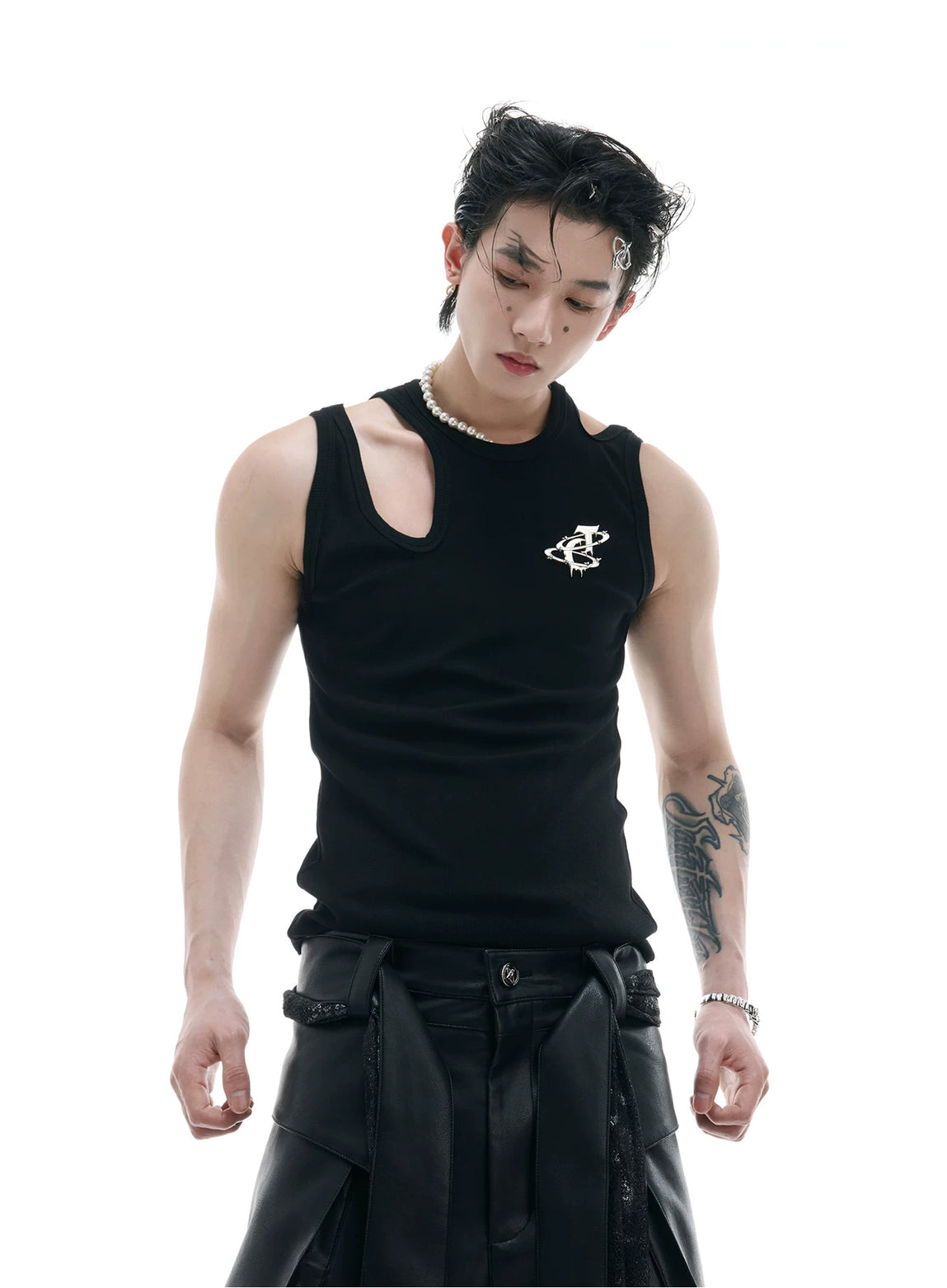 Argue Culture Cutout Metal-Detail Fitted Tank Top - product detail view 4