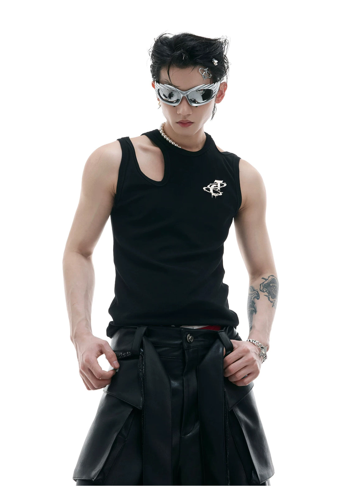 Argue Culture Cutout Metal-Detail Fitted Tank Top - product detail view 8