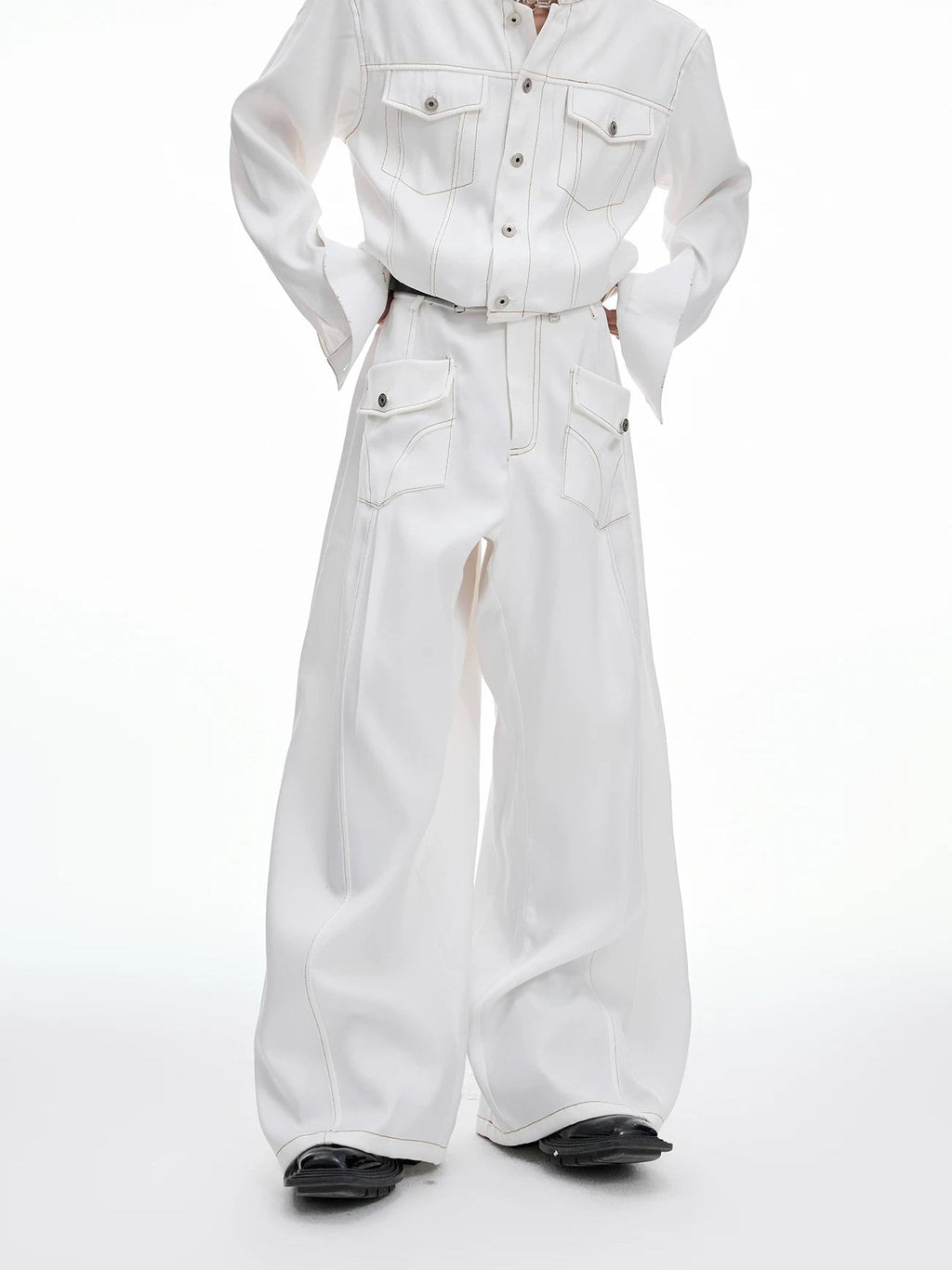Pearl-Trim Contrast-Stitch Set — White - Pants — detail