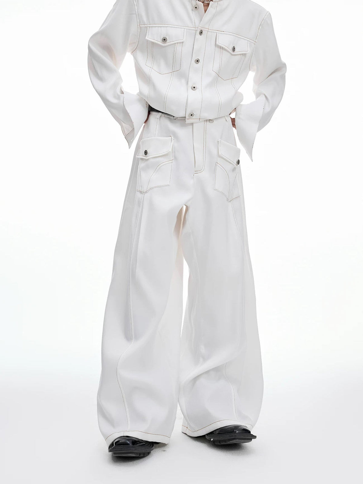 Pearl-Trim Contrast-Stitch Set — White - Pants — detail
