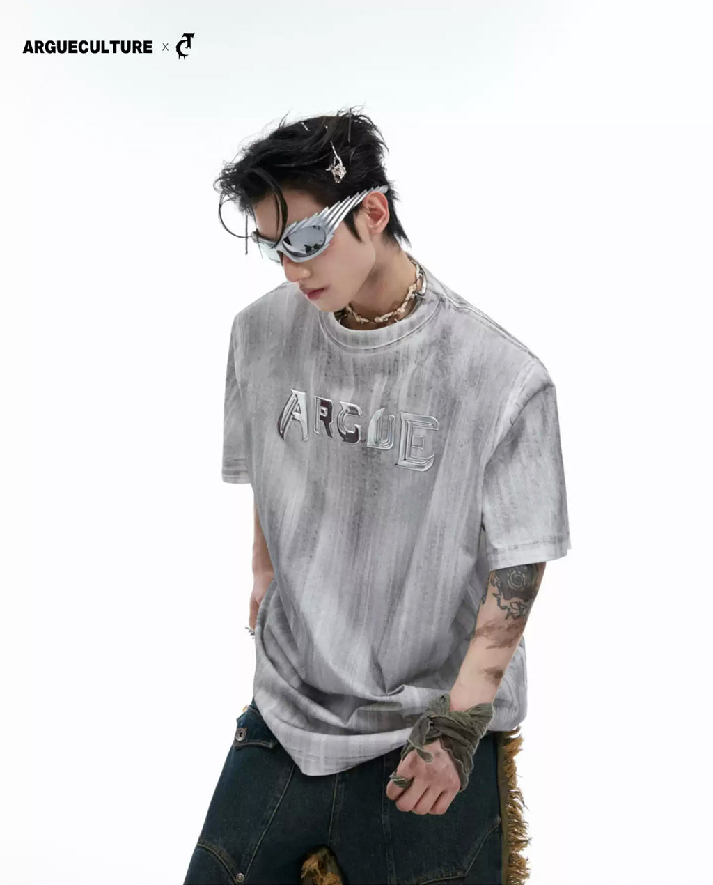 Argue Culture Silver-Finish Logo Padded-Shoulder T-Shirt - gallery view 1