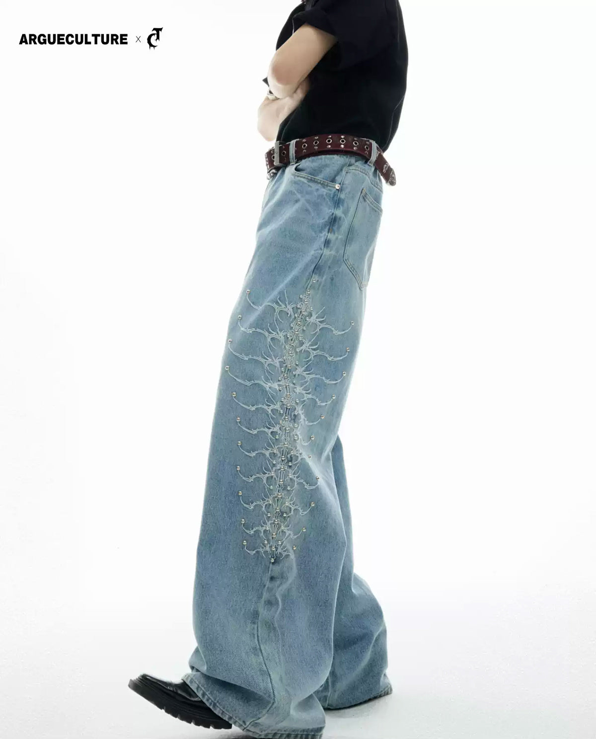 Studded Spine-Panel Washed Jeans 서브 이미지