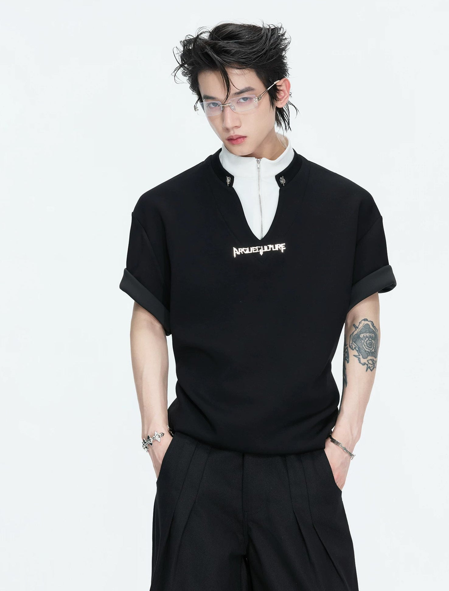 Layered Contrast-Collar Boxy T-Shirt 서브 이미지