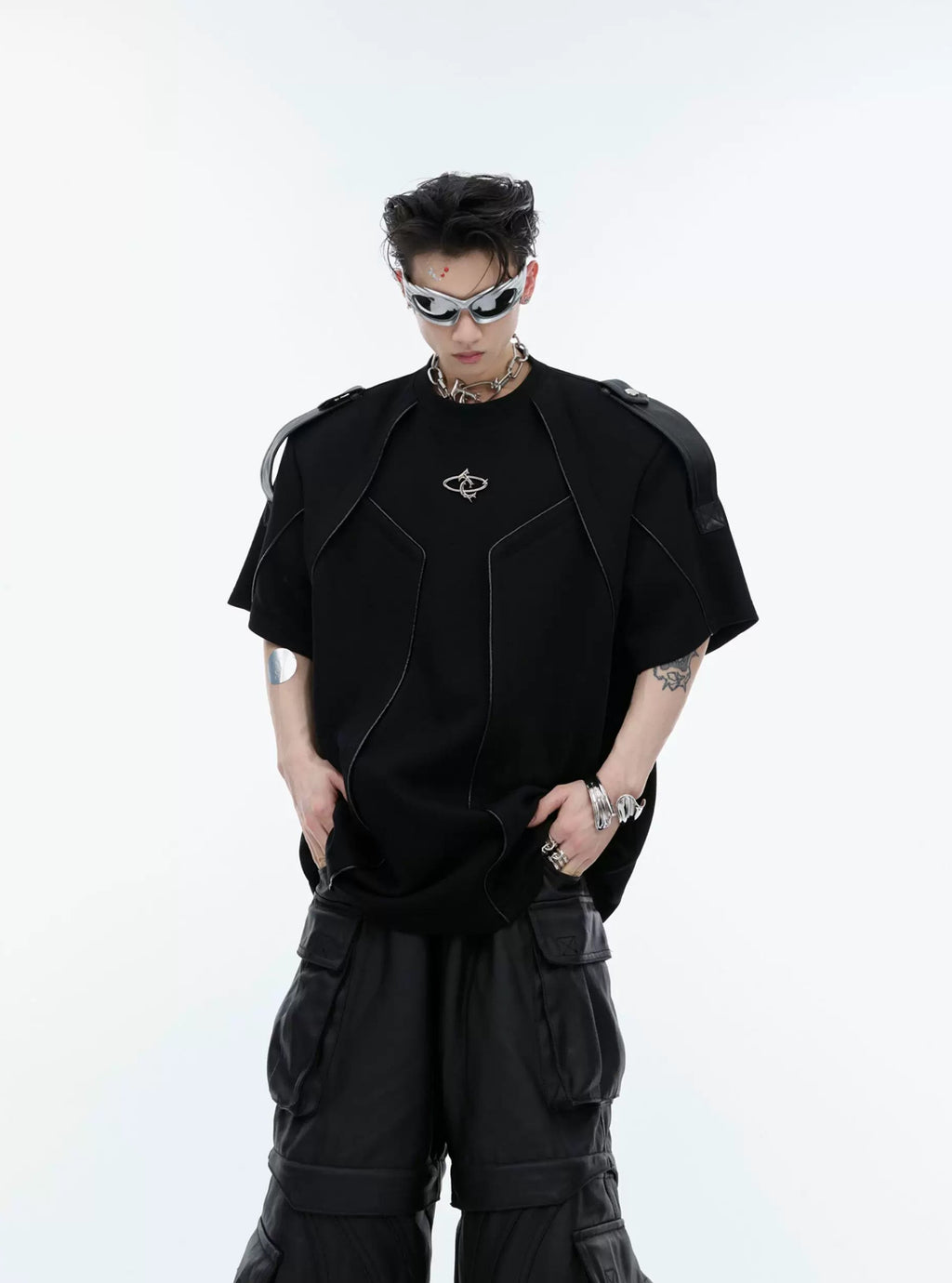 Harness-Panel Deconstructed T-Shirt — Black — styling view 1