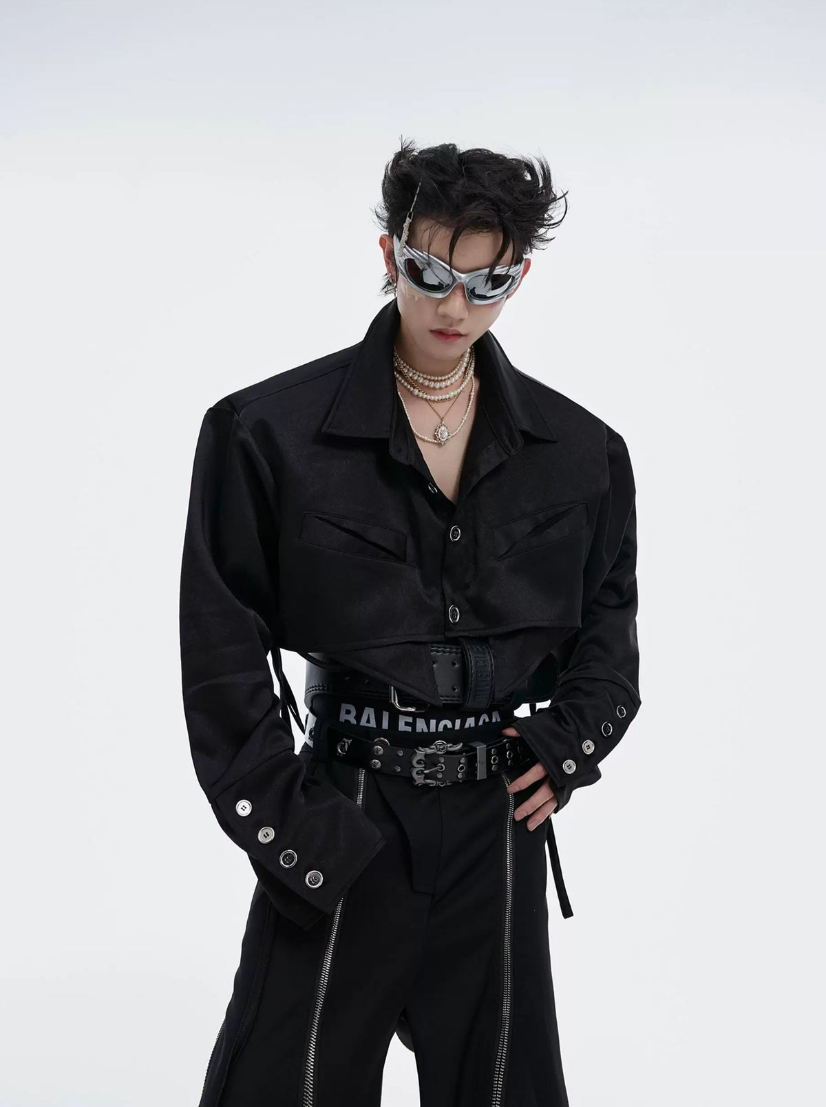 Tie-Detail Cropped Padded-Shoulder Shirt — Black — styling view 3 메인 이미지