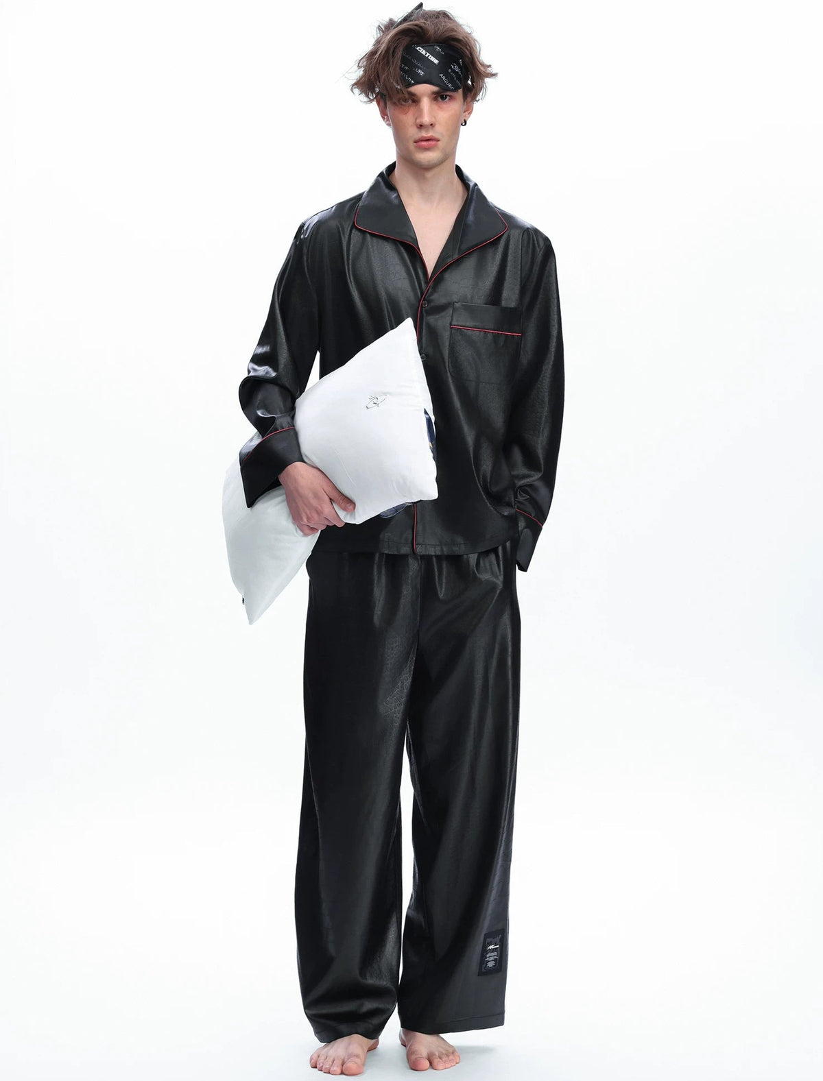Textured Drape Lounge Set — Black - Set — styling view 4