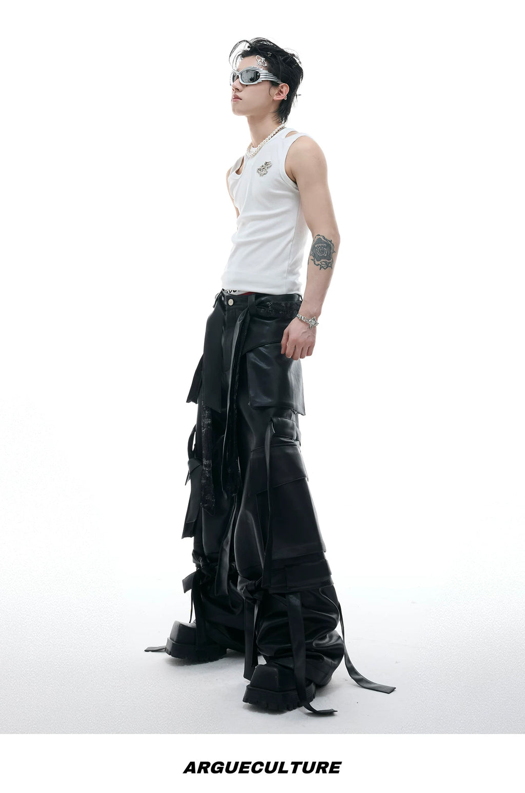 Cutout Metal-Detail Fitted Tank Top — White - Vest — styling view 2