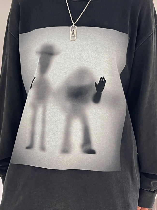 Behind the Curtain – Gewaschenes Vintage-Langarm-T-Shirt Main Image