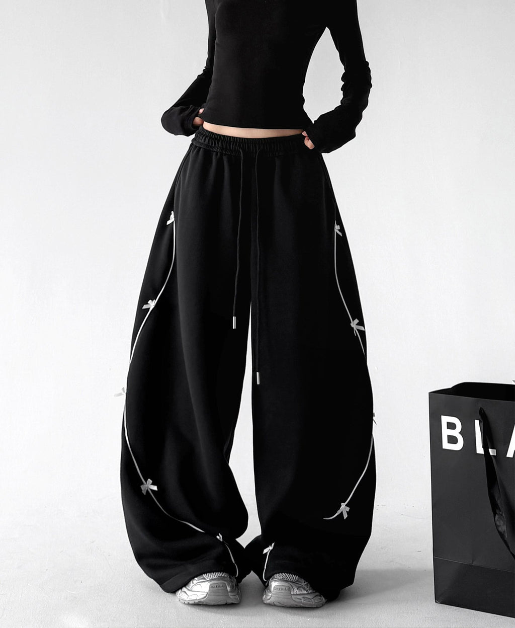Bow-Embroidered Balloon Sweatpants - CT66262 - COPPING THREADS - CT ORIGINALS