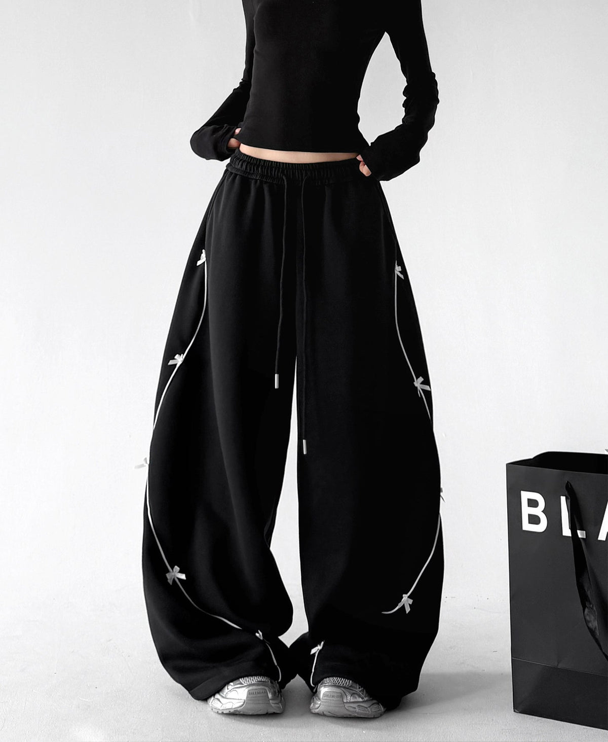 Bow-Embroidered Balloon Sweatpants - CT66262 - COPPING THREADS - CT ORIGINALS