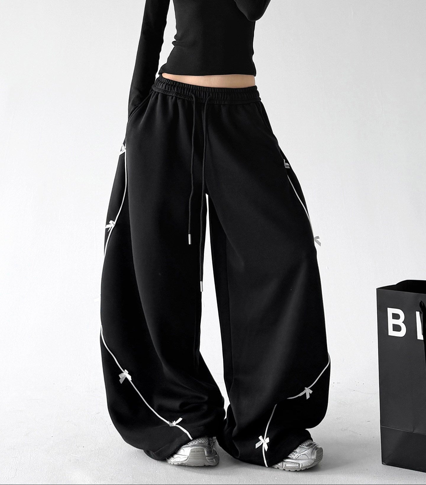 Bow-Embroidered Balloon Sweatpants - CT66262 - COPPING THREADS - CT ORIGINALS