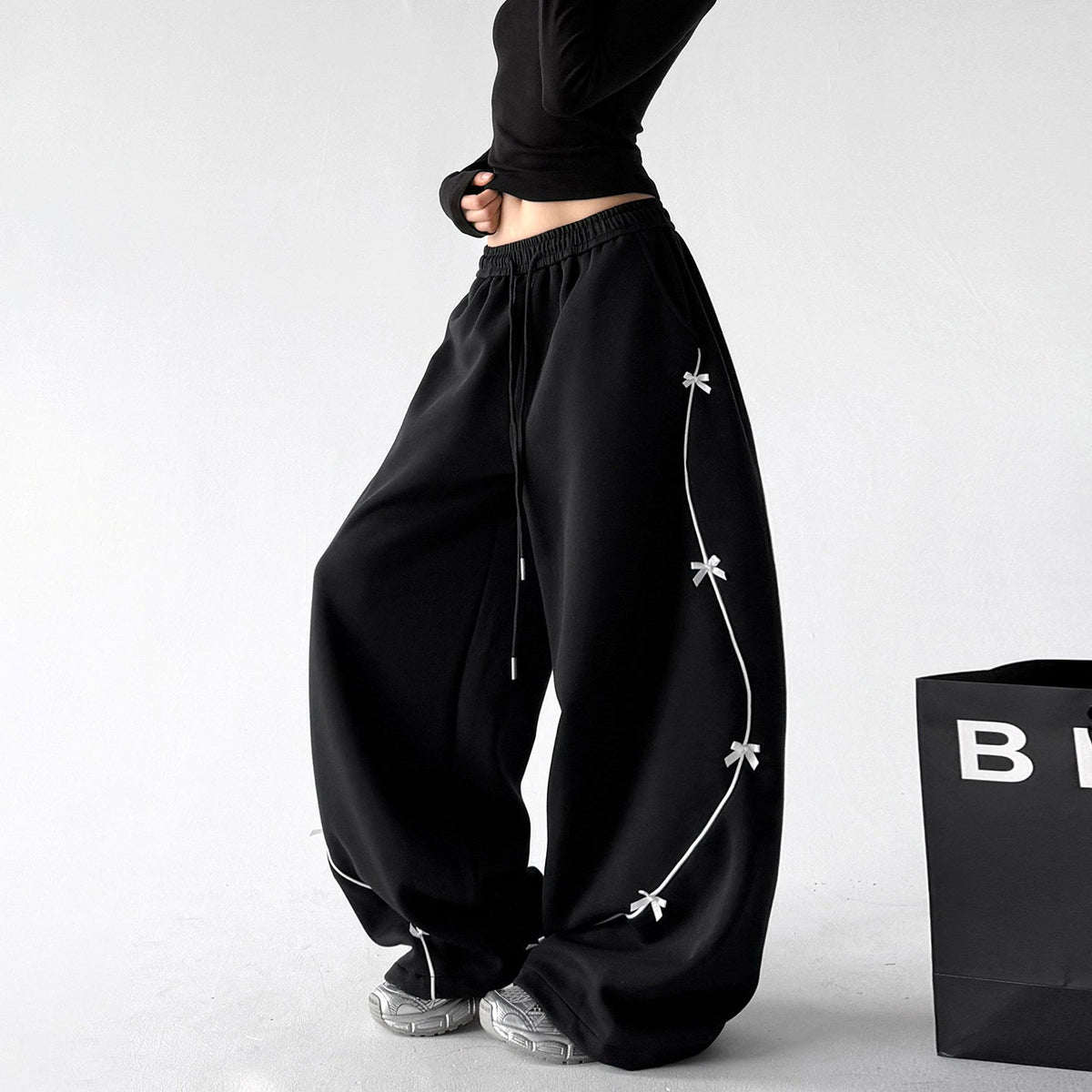 Bow-Embroidered Balloon Sweatpants - CT66262 - COPPING THREADS - CT ORIGINALS
