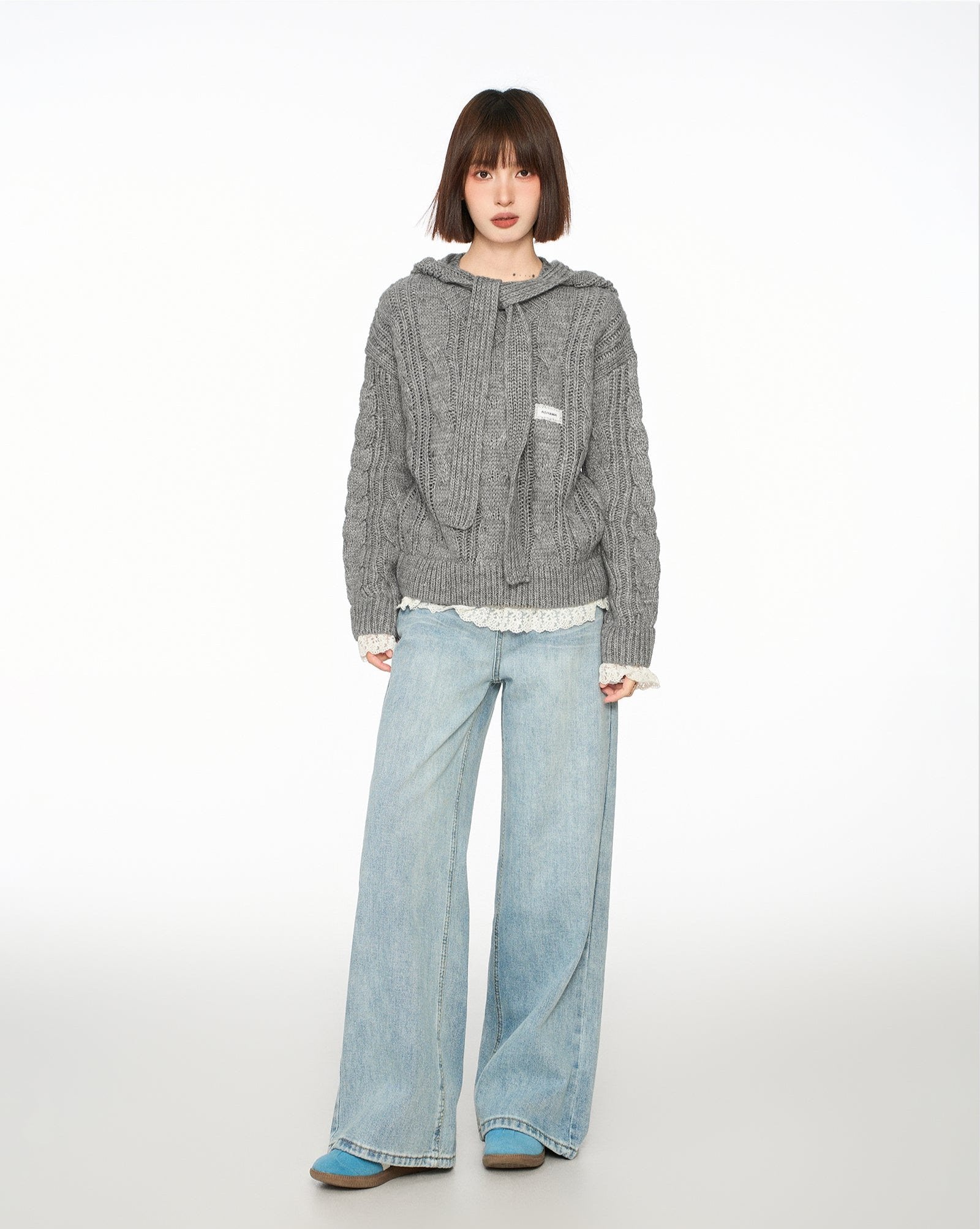 Strickpullover mit Kapuze und Fliege Zweitbild