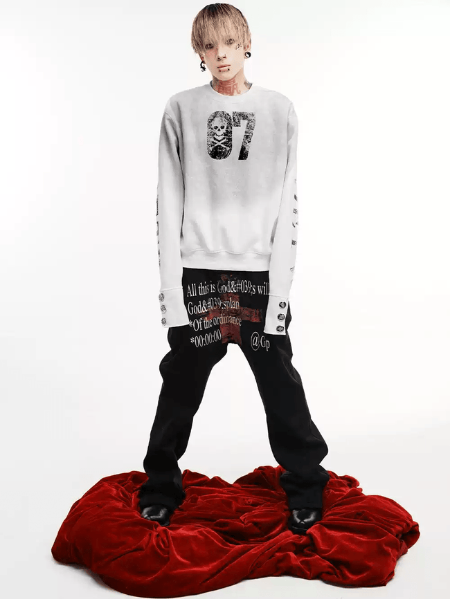 Boxy Vintage Skull Graphic Sweatshirt Main Image