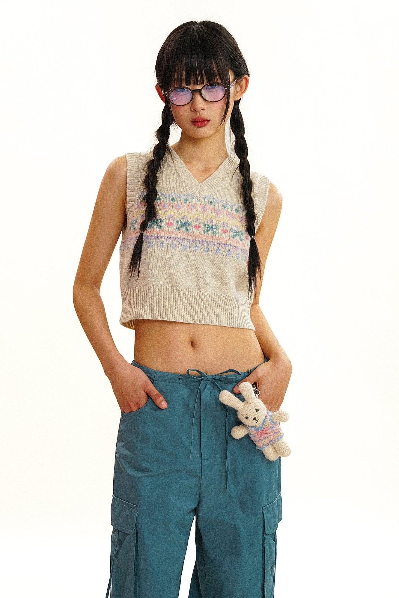 Butterfly Pattern V - Neck Knit Vest - COPPING THREADS - MOROMORO Main image