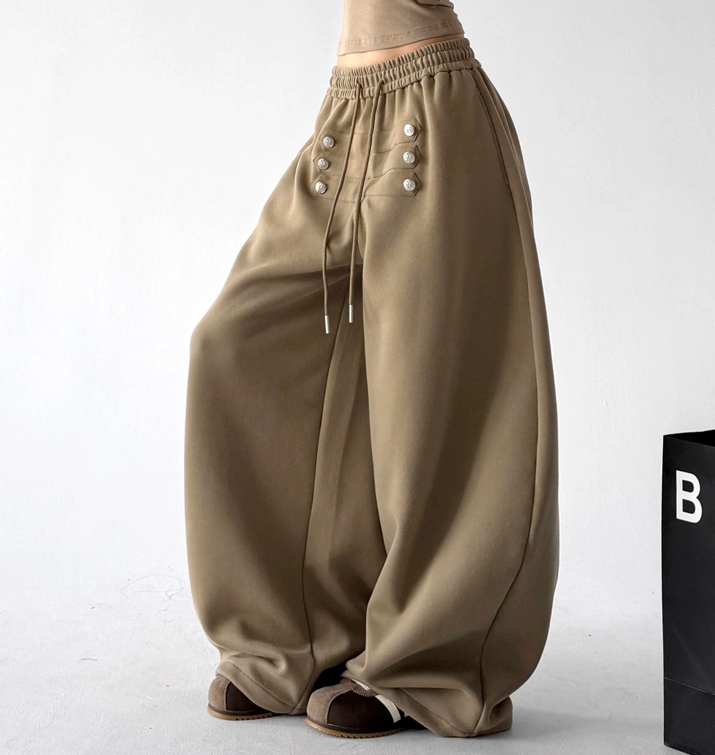 Button-Front Wide-Leg Sweatpants Secondary image