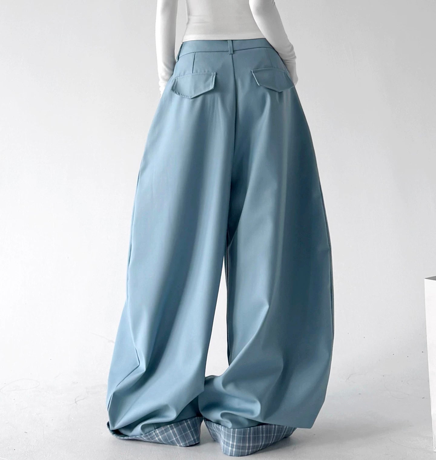 Button-Waist Wide-Leg Pants Secondary image
