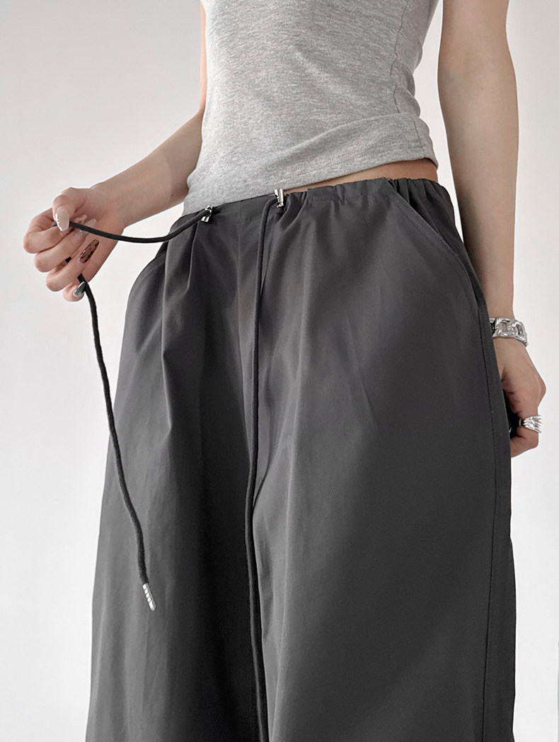 Essential Wide-Leg Parachute Pants – CT5261