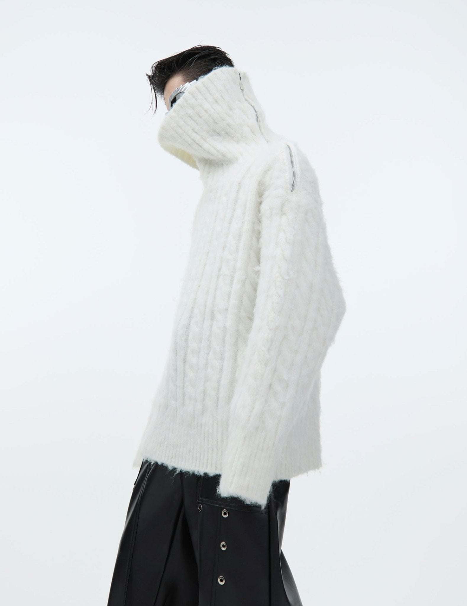 Chunky Cable Knit Turtleneck Sweater - COPPING THREADS - ArguE CulturE