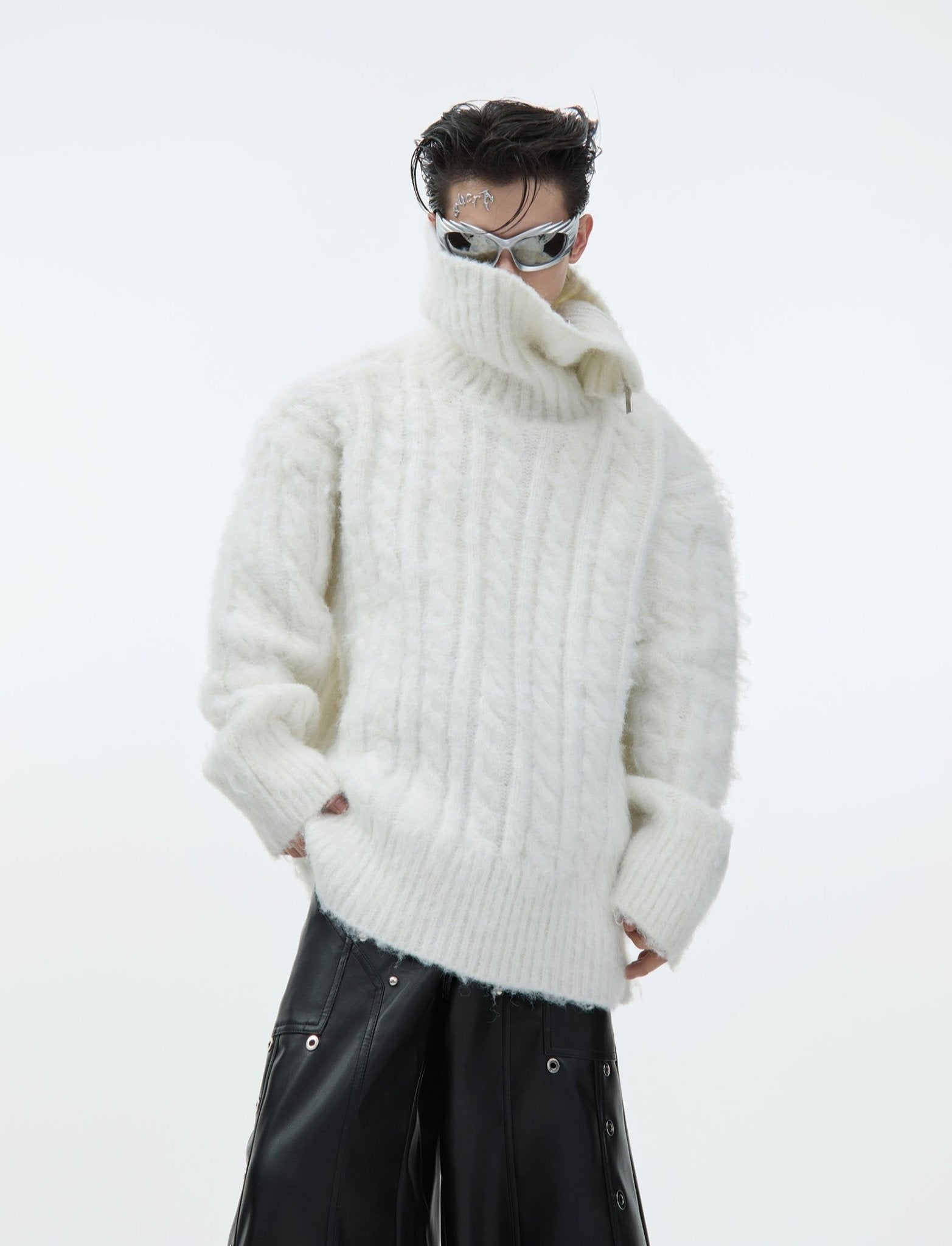 Chunky Cable Knit Turtleneck Sweater - COPPING THREADS - ArguE CulturE