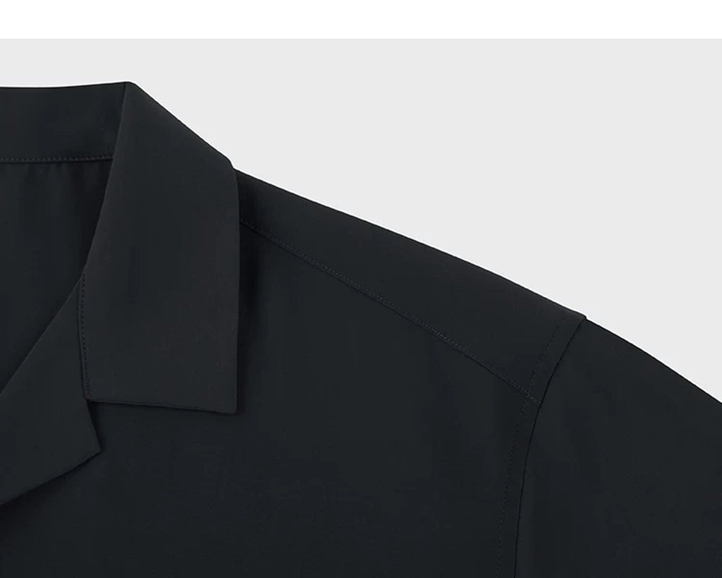 IDLT short sleeve shirt, black collar and shoulder.