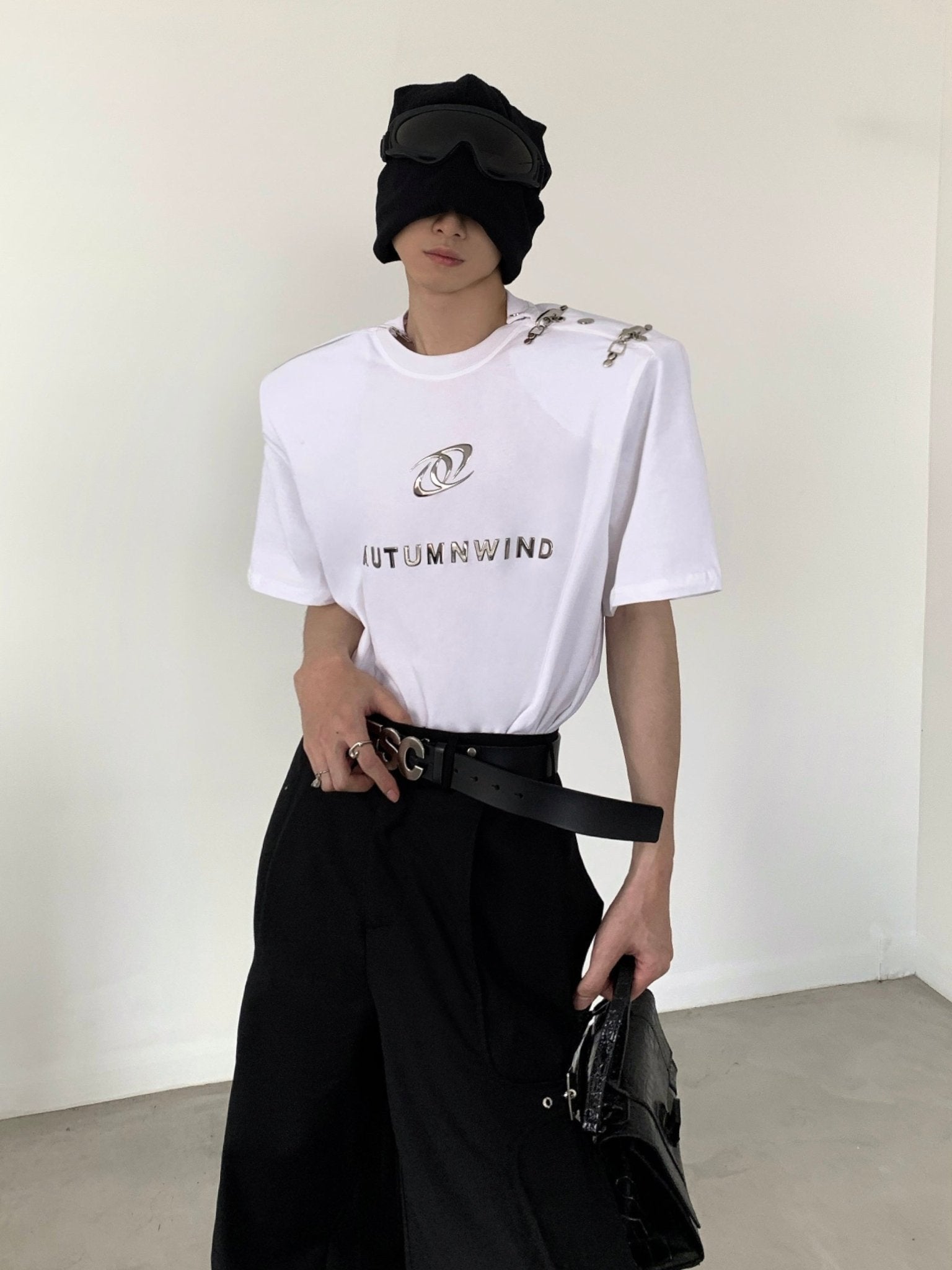 CT SELECT Metal Button Tee Secondary image