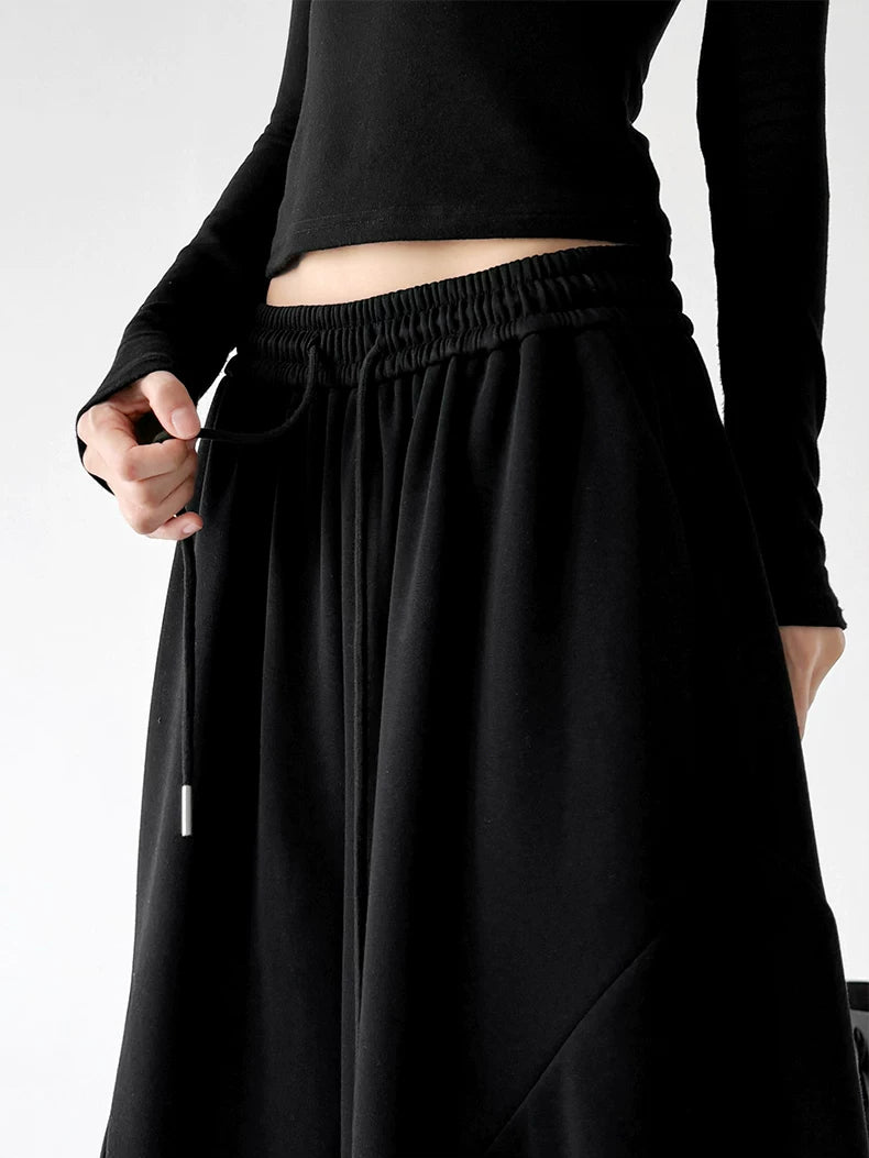 Black wide-leg pants - waist detail