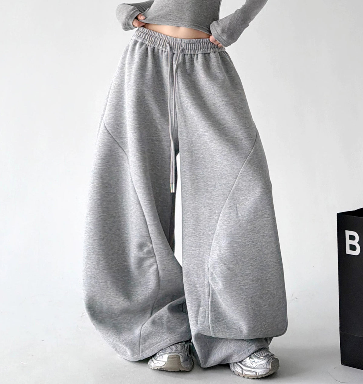 Rounded Wide-Leg Sweatpants