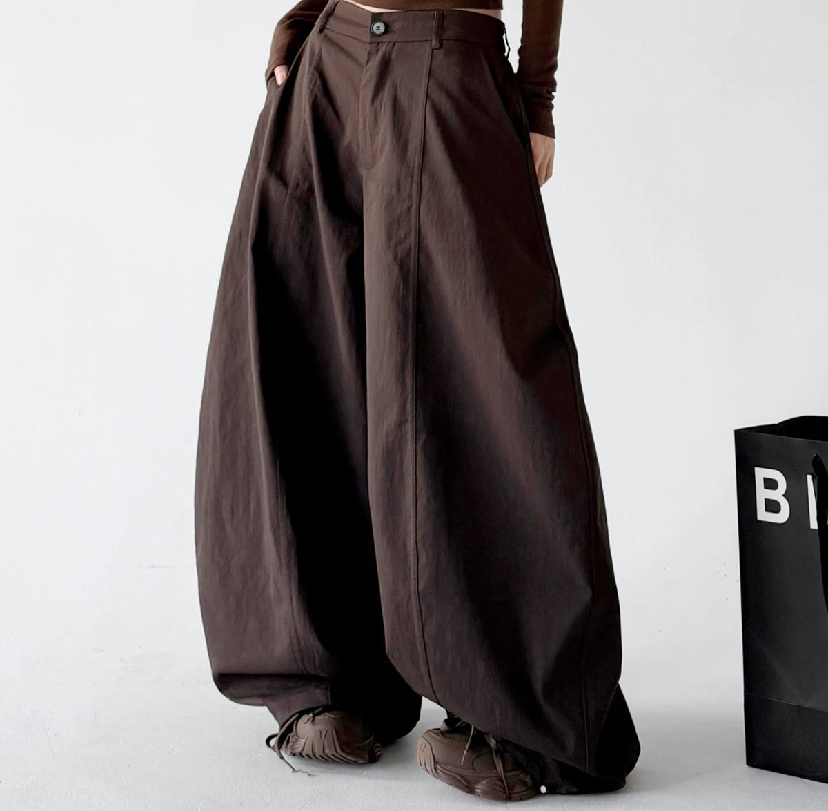 ct235 wide leg pants brown angled front 01 focus v2